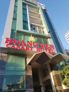 Mặt bằng rộng lớn của Khách sạn Hoàng Yến Canary